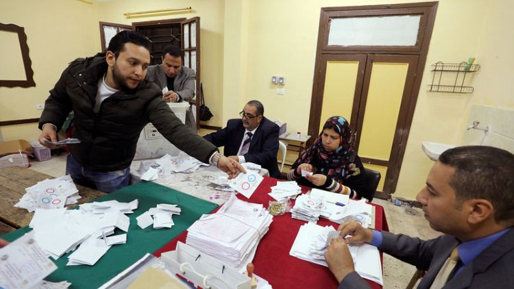 معارضون للتعديلات الدستورية في مصر يدعون للتصويت بلا