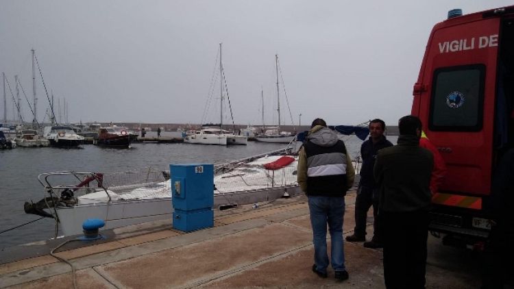 Naufragio in Sardegna, muore turista
