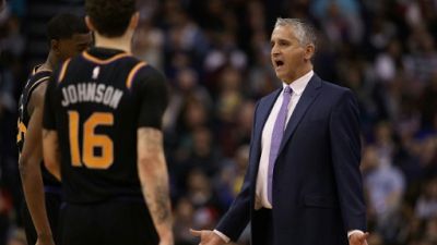 Kokoskov, premier entraîneur de NBA né en Europe, limogé par les Suns Kokoskov, premier entraîneur de NBA né en Europe, limogé par les Suns