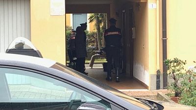 Uomo accoltella la sorella a Modena Uomo accoltella la sorella a Modena