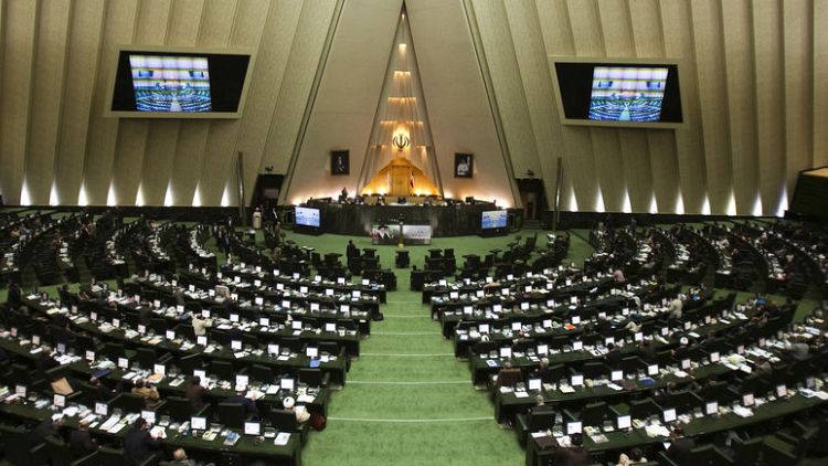برلمان إيران يجيز اتخاذ إجراءات صارمة ضد "الأعمال الإرهابية" الأمريكية