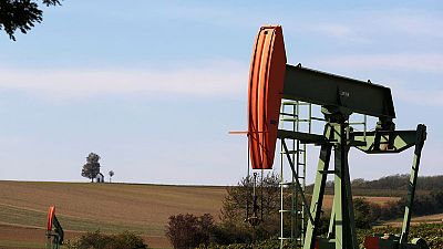 Global oil dips on well supplied markets despite tighter Iran sanctions Global oil dips on well supplied markets despite tighter Iran sanctions