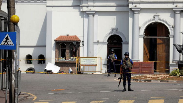 سريلانكا تقول 60 شخصا اعتقلوا منذ تفجيرات عيد القيامة