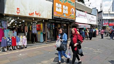Rue commerçante de Téhéran le 23 avril 2019