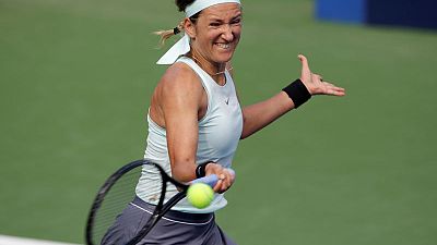Jet lagged Azarenka ousts Zvonareva in Stuttgart Jet lagged Azarenka ousts Zvonareva in Stuttgart