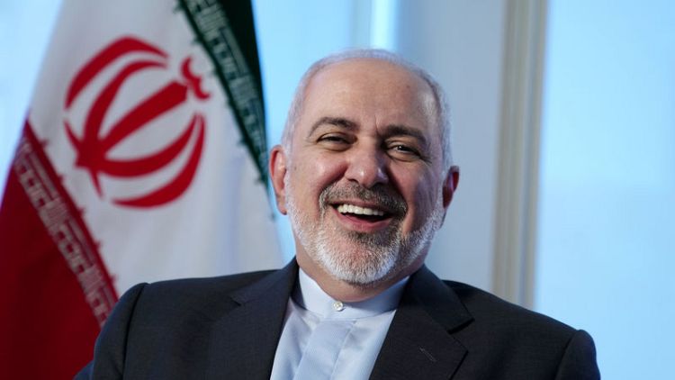 حصري-وزير الخارجية الإيراني يعتقد أن ترامب لا يريد حربا