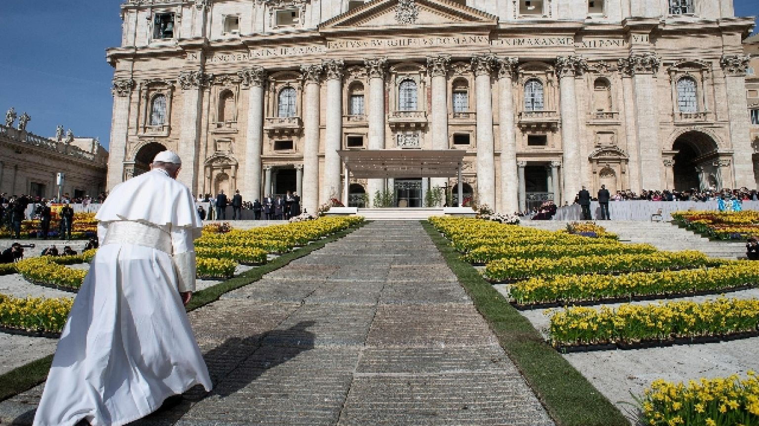 Abusi: Papa, momento Chiesa non facile