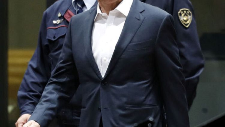 كارلوس غصن الرئيس السابق لشركة نيسان يندد بشروط الإفراج عنه بكفالة