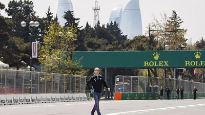 Baku: tombino 'rialzato', Fp1 annullata Baku: tombino 'rialzato', Fp1 annullata