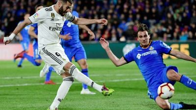 Real Madrid: blessure à une cuisse pour Benzema, l'homme en forme Real Madrid: blessure à une cuisse pour Benzema, l'homme en forme