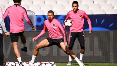 Coupe de France: Neymar et Mbappé titulaires avec le Paris SG, Cavani remplaçant