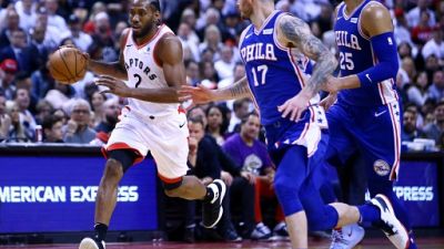 NBA: Toronto frappe fort d'entrée, San Antonio craque