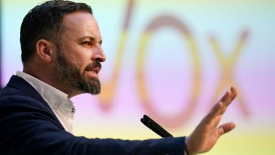 Santiago Abascal, l'homme au pistolet qui a ressuscité l'extrême droite espagnole Santiago Abascal, l'homme au pistolet qui a ressuscité l'extrême droite espagnole