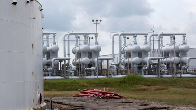 U.S. oil-storage industry fines soar on air, water violations