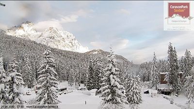 Colpo di coda dell'inverno su Dolomiti Colpo di coda dell'inverno su Dolomiti