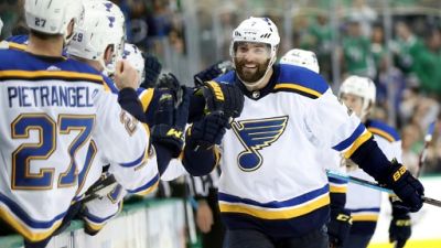 Play-offs NHL: Saint-Louis prend les devants à Dallas Play-offs NHL: Saint-Louis prend les devants à Dallas