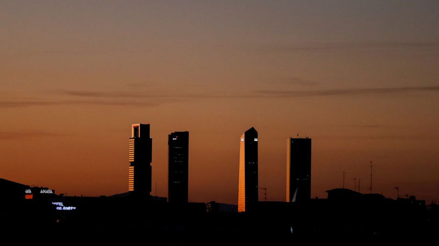 Spain projects 5.6 billion euros fiscal hike with digital, financial taxes