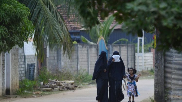 Attentats au Sri Lanka: les femmes musulmanes renoncent aux tenues islamiques