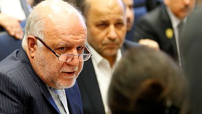 وزير النفط الإيراني: البلاد التي تستخدم النفط سلاحا تهدد أوبك