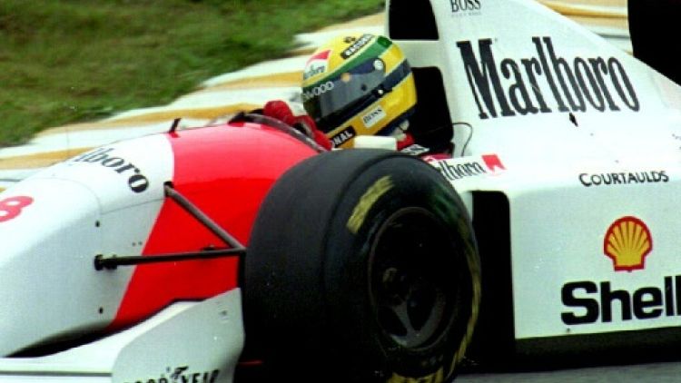 Hommage sur le circuit d'Interlagos pour les 25 ans de la mort de Senna
