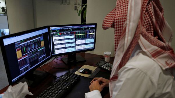 البورصة السعودية تصعد بدعم من أسهم شركات الأسمنت، وسوق دبي تهبط البورصة السعودية تصعد بدعم من أسهم شركات الأسمنت، وسوق دبي تهبط