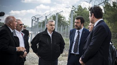 Salvini a muro anti-migranti in Ungheria Salvini a muro anti-migranti in Ungheria