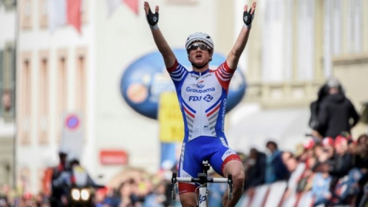 Tour de Romandie: Stefan Küng s'impose en solitaire sur la 2e étape, Roglic reste leader