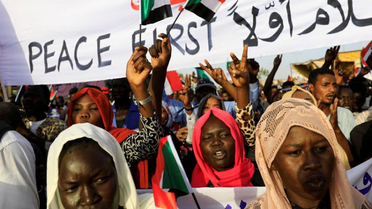 Huge crowds join sit-in outside Sudan's defence ministry - witness