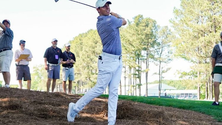 McIlroy shoots 66 to share first round lead at Wells Fargo
