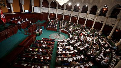 برلمان تونس يرفض خطة حكومية لإصدار سندات تصل إلى 800 مليون دولار