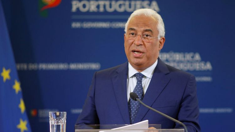 Portugal PM threatens to resign if parliament passes teachers pay hike