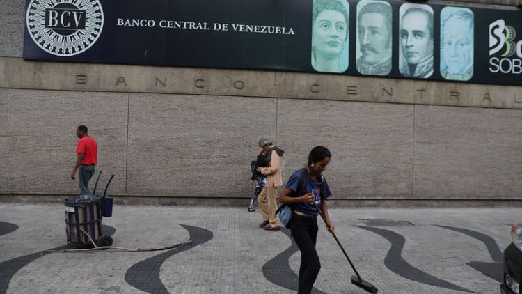 Hemmed in by sanctions, Venezuela central bank moves forex operations to cash