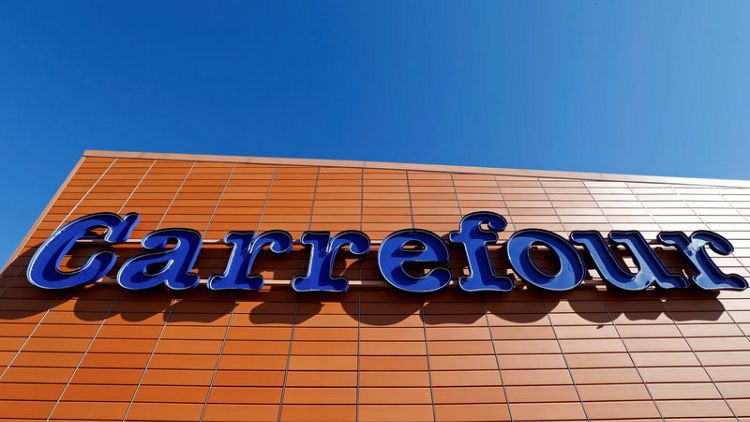 Carrefour raises job cut target to 3,000 in French hypermarkets