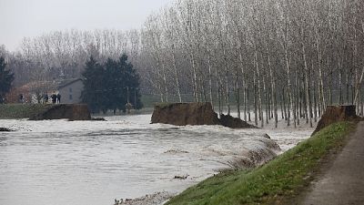 Allerta in E-R per frane e alluvioni Allerta in E-R per frane e alluvioni
