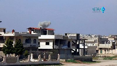 دمشق تكثف هجوم إدلب وقصف مدفعي على موقع عسكري تركي