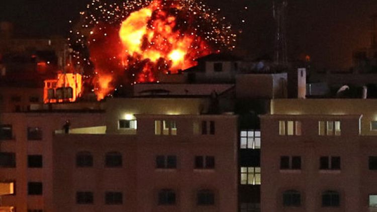 تركيا: ضربات إسرائيلية استهدفت مبنى بغزة يضم مكتب وكالة الأنباء التركية الرسمية