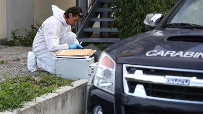 Accoltella moglie e figlio, arrestato Accoltella moglie e figlio, arrestato