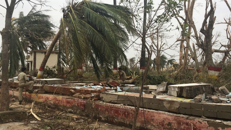 India's Modi flies over cyclone-ravaged east, promises millions to rebuild