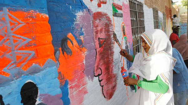 اعتصام المحتجين في السودان يطلق المواهب الفنية اعتصام المحتجين في السودان يطلق المواهب الفنية