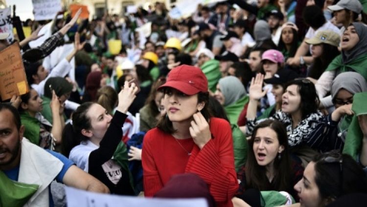 Manifestation d'étudiants algériens contre le régime le 7 mai 2019 à Alger