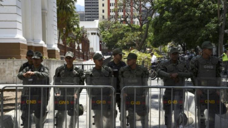 Venezuela : des députés poursuivis pour leur soutien au soulèvement raté de Guaido