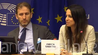 Siri: Casaleggio,prendano esempio da noi Siri: Casaleggio,prendano esempio da noi