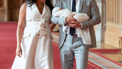 الأمير هاري وزوجته ميجان يطلقان اسم آرتشي على مولودهما الجديد