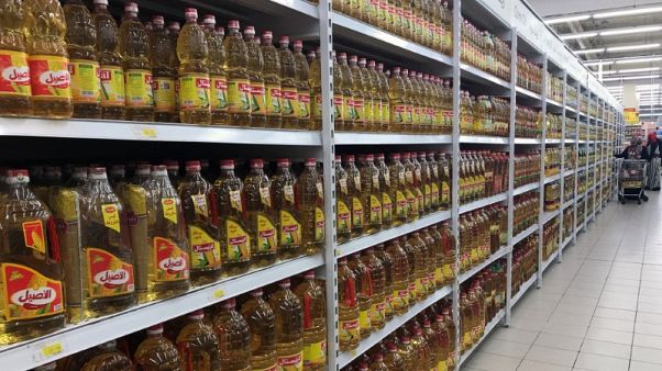 مصر تشتري 30 ألف طن من زيت دوار الشمس و18500 طن من زيت الصويا مصر تشتري 30 ألف طن من زيت دوار الشمس و18500 طن من زيت الصويا