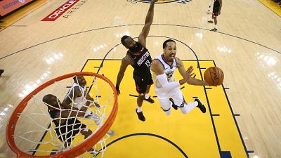 Nba, Bucks primo finalista a Est Nba, Bucks primo finalista a Est