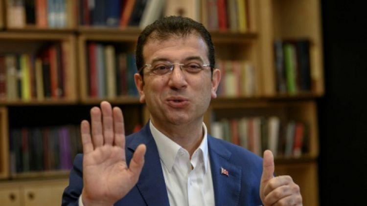 Le maire déchu d'Istanbul promet une "révolution" démocratique