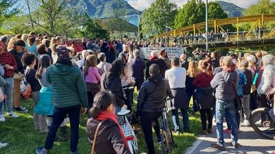 Stupro 15enne, bolzanini manifestano Stupro 15enne, bolzanini manifestano