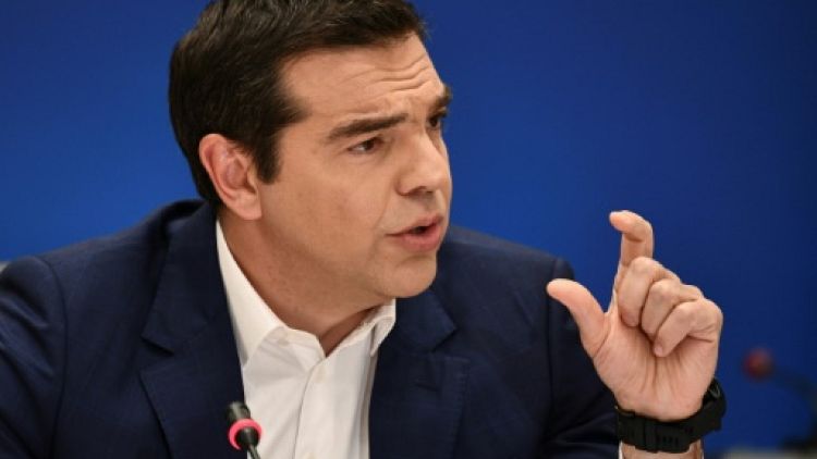 En Grèce, Tsipras renforce sa position en vue du défi des européennes