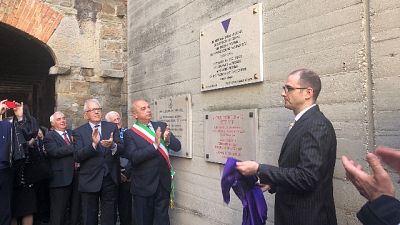 Nazismo: targa ricorda testimoni Geova Nazismo: targa ricorda testimoni Geova