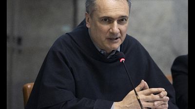 Frati Assisi, da qui una nuova economia Frati Assisi, da qui una nuova economia